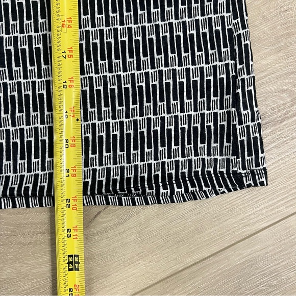 Nicole Miller Linen Top Size Medium Geometric Pattern Sleeveless - Picture 3 of 6